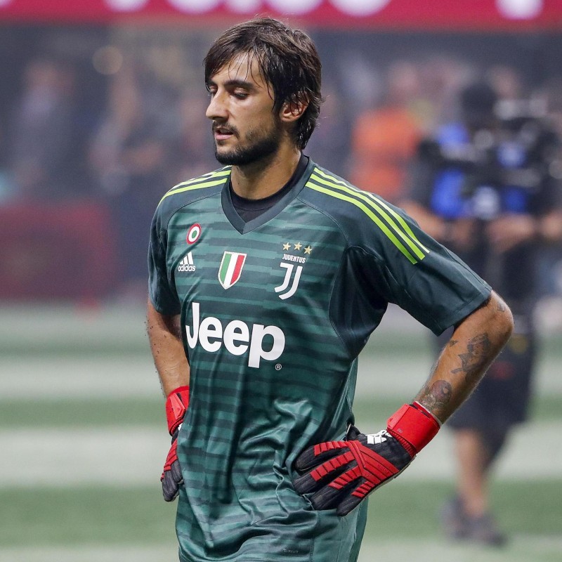 Perin's Official Juventus Signed Shirt, 2018/19