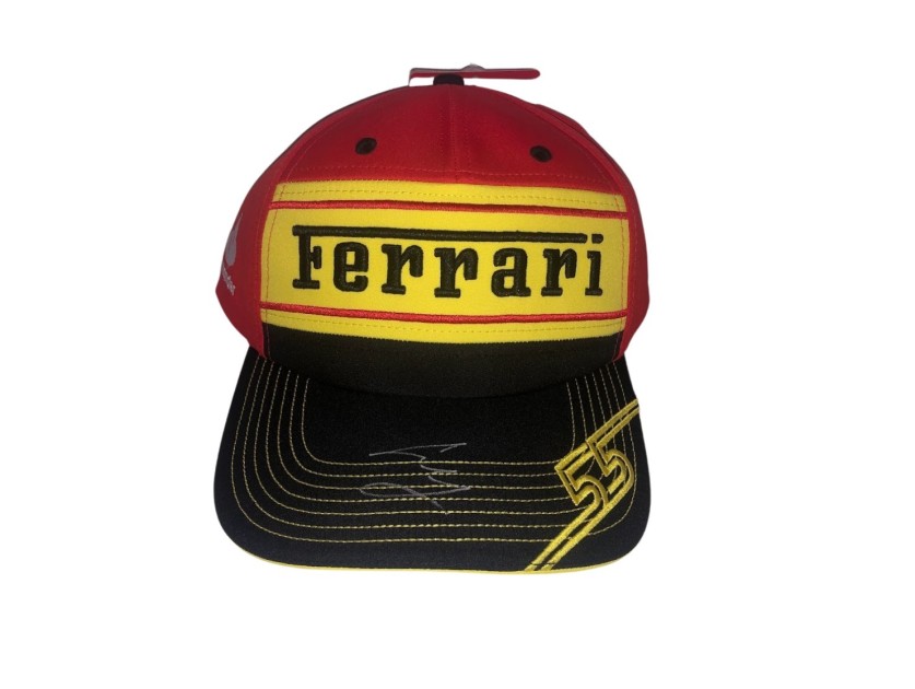 Cappellino ufficiale Sainz Scuderia Ferrari, Monza 2023 - Autografato -  CharityStars