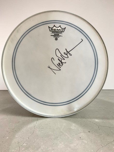 Pelle per batteria Remo autografata da Nick Mason dei Pink Floyd 