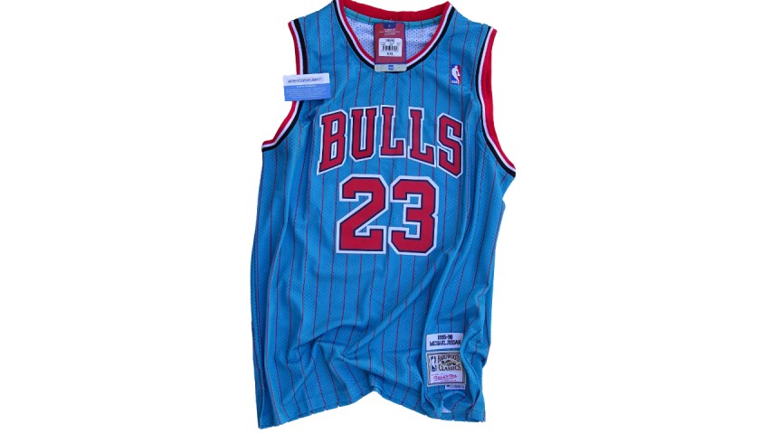 Chicago Bulls Jersey Issued to Michael Jordan - CharityStars