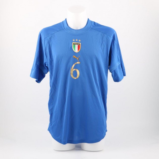 De Rossi's issued Italy shirt, 2004 European U21 - signed