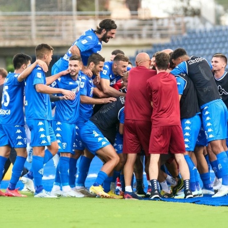 Enjoy the Empoli-Napoli Match from Armchair Seats with Exclusive Access to the Field Box + Walk About