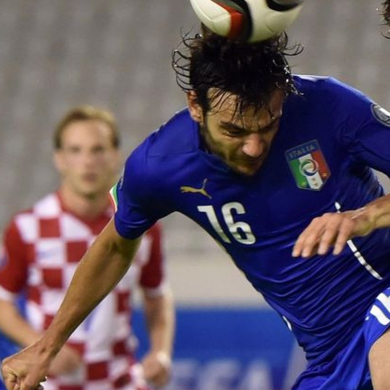 Parolo's Italy match issued/worn shirt, Euro 2016 Qualifying match
