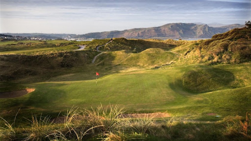 4 Ball Golf Package at The Vale Resort, Wales