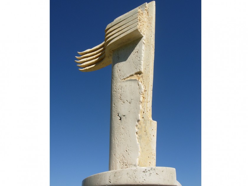 Burattini "Venti" - travertine sculpture - 70x45x25 cm