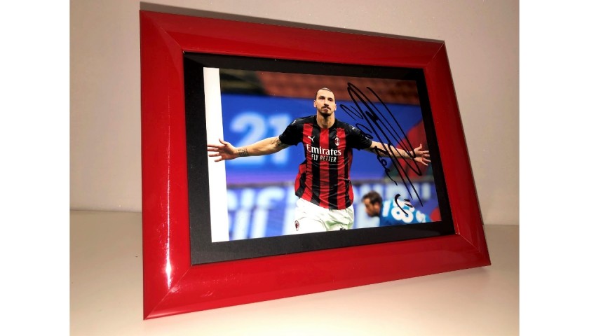 Zlatan Ibrahimovic Signed Photograph