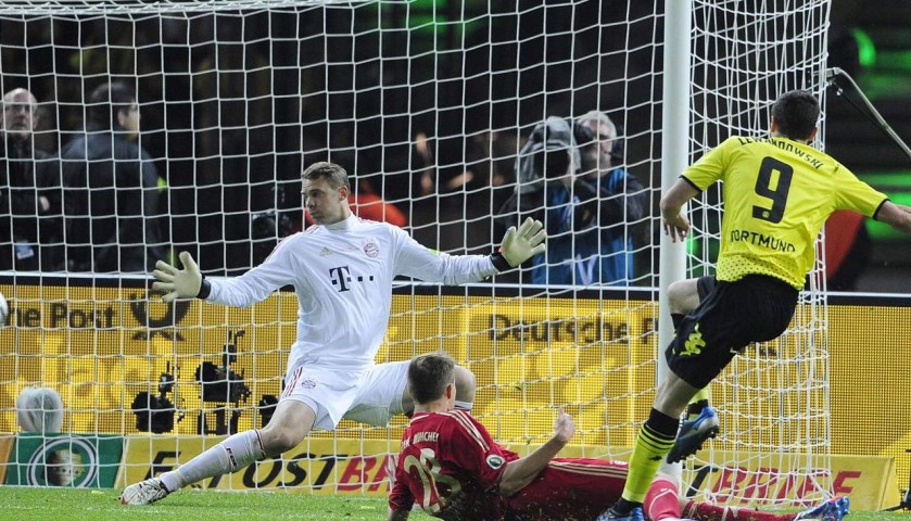 Lewandowski's Borussia Dortmund 2012 DFB-Pokal Final Match Shirt  