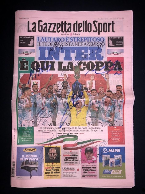 La Gazzetta dello Sport Inter FC 9th Coppa Italia Front Page - Signed by the Squad