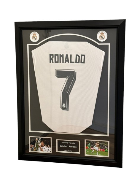 Camicia del Real Madrid 2017/18 di Cristiano Ronaldo firmata e incorniciata
