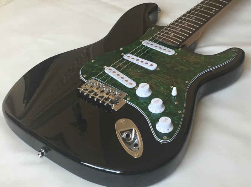 Electric Guitar Signed by Green Day