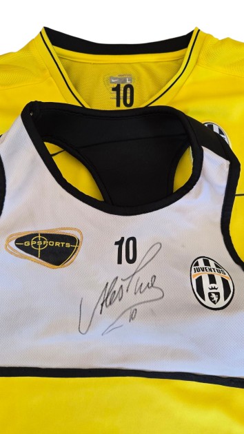La maglia della Juventus del Mondiale per club autografata da Yildiz con dedica e video prova