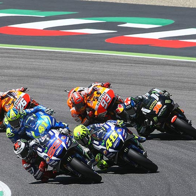 2 Paddock Passes for the Valencia MotoGP