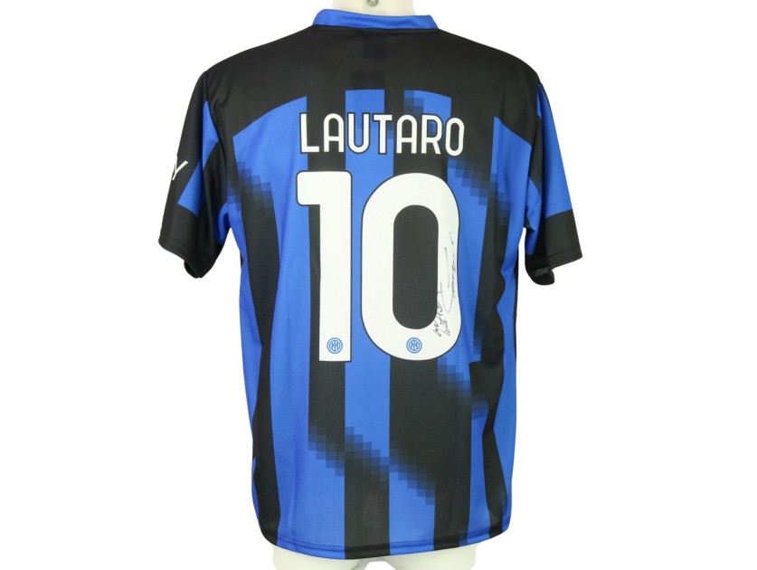 Lautaro Replica Inter Milan Signed Shirt, 2023/24