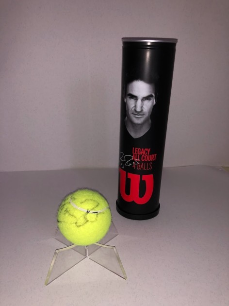Tennis Ball signed by Roger Federer 