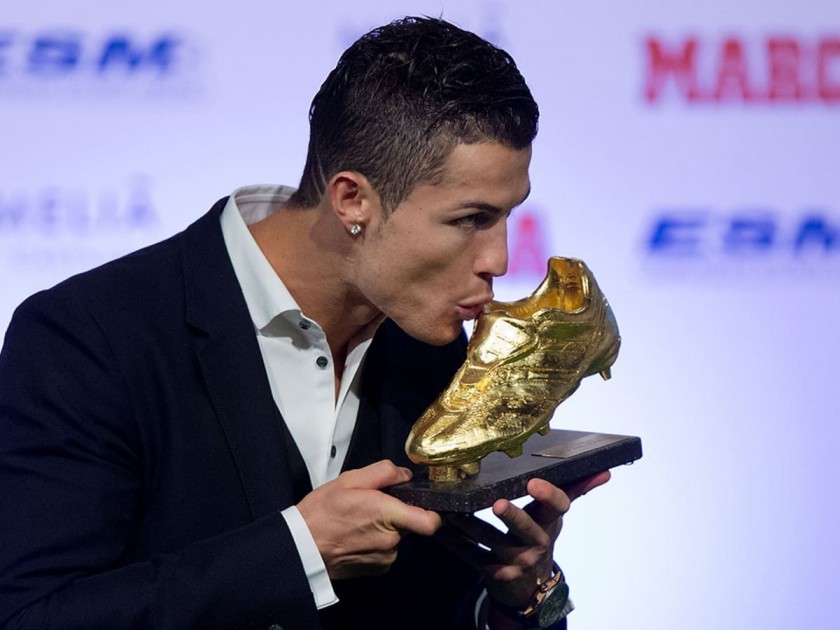 CR7 Museu Golden Boot + Cristiano Ronaldo Signed Photograph