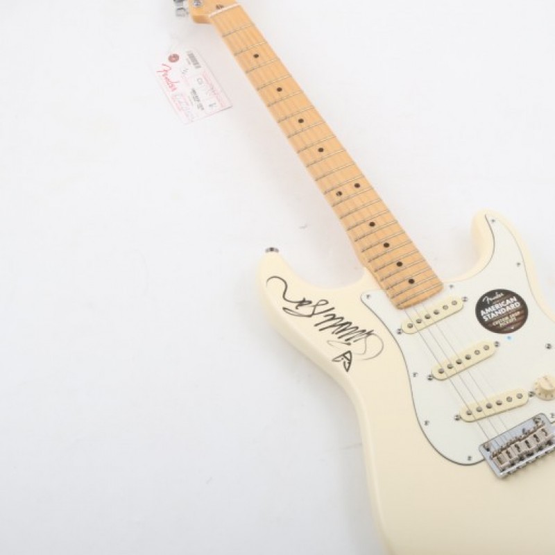 Signed Fender Stratocaster by Simon Le Bon during Duran Duran concert at Rock in Roma 2016