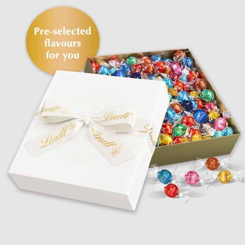 Lindt Favourites Curated Mix 1.5kg