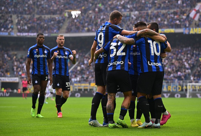 Calendario ufficiale Inter, 2023 - Autografato dalla rosa - CharityStars