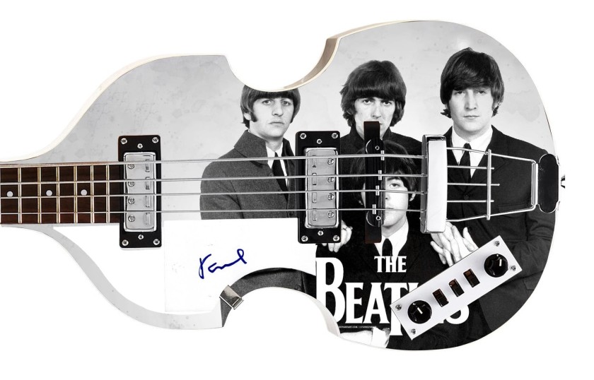 Paul McCartney dei Beatles firmato con grafica personalizzata Hofner Bass