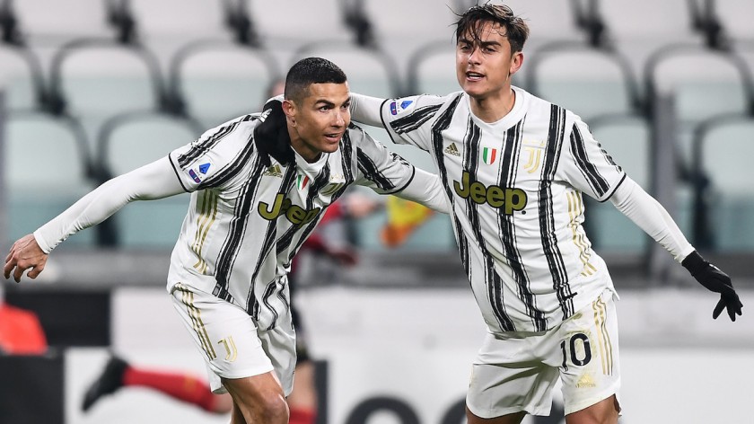Official Juventus Football - Signed by Ronaldo, Dybala and Morata