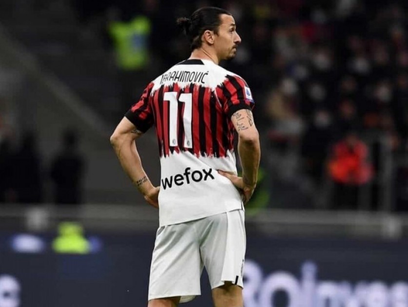 Camiseta Milan Titular 2021 2022 Zlatan Ibrahimovic AUTHENTIC PLAYER  IMPORTADA
