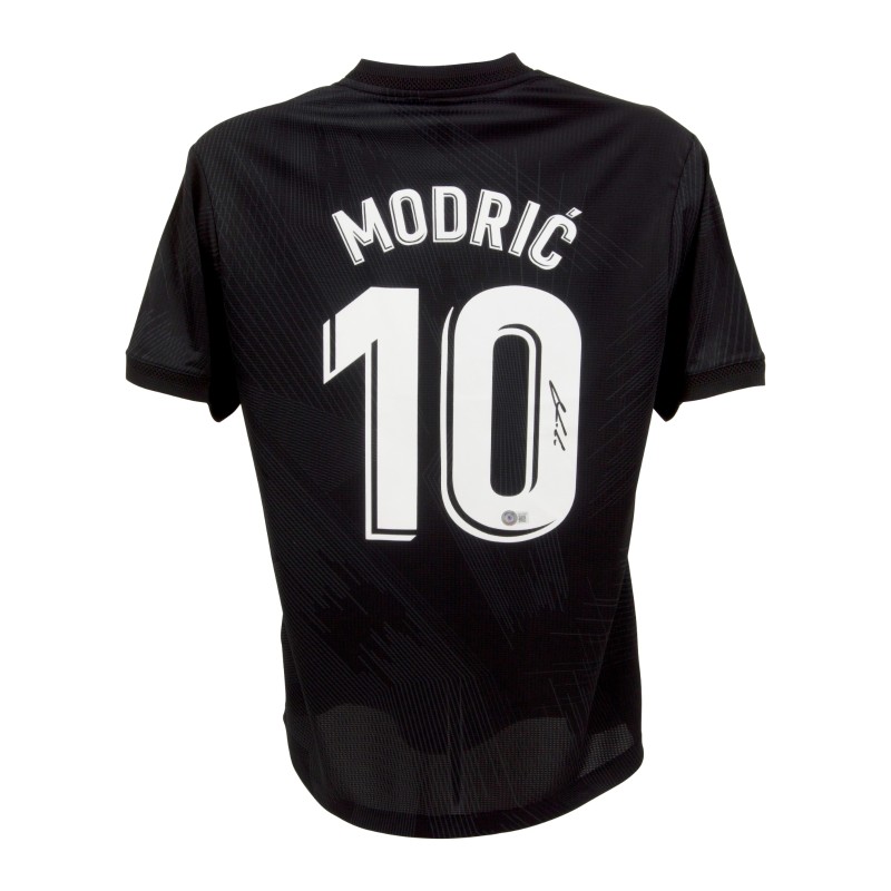 La maglia replica firmata da Luka Modric del Real Madrid