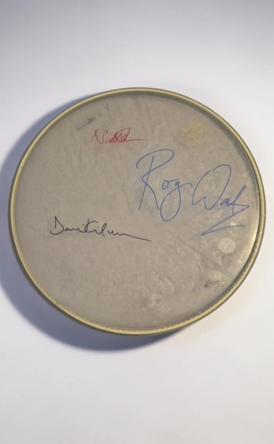 Pelle per batteria autografata dai Pink Floyd