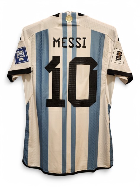 La maglia di Lionel Messi per la partita Argentina-Brasile delle qualificazioni alla Coppa del Mondo 2026