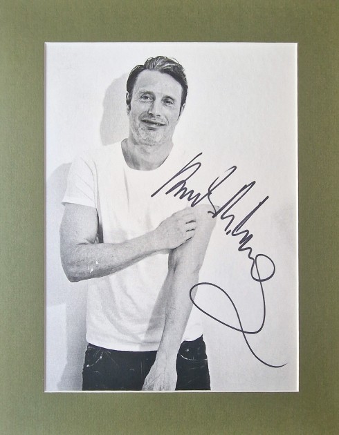 007 - Display signed by Mads Mikkelsen