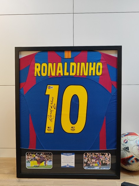 Maglia FC Barcelona di Ronaldinho firmata e incorniciata