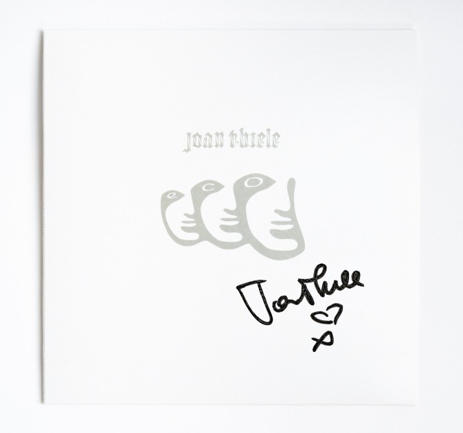 45 rpm of 'Echo' by Joan Thiele, autographed for Sanremo 2025