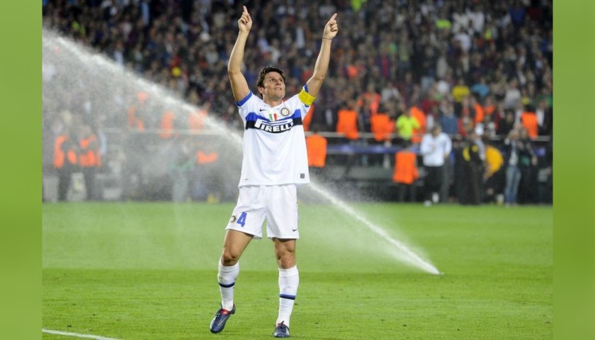 Zanetti's Inter Signed Match Shirt, 2009/10