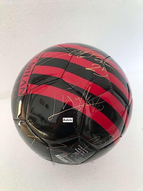 Pallone ufficiale AC Milan, 2022/23 - Autografato dai giocatori -  CharityStars