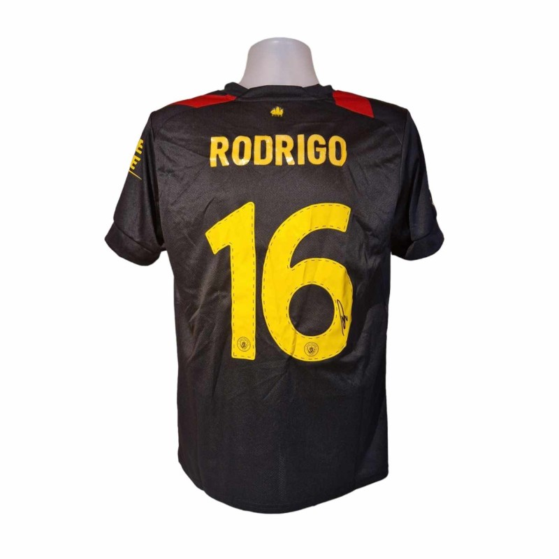 Maglia ufficiale da trasferta firmata da Rodrigo per il Manchester City 2022/23