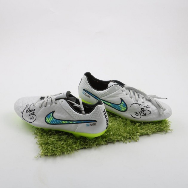 Tevez Juventus shoes, issued season 14/15 - signed