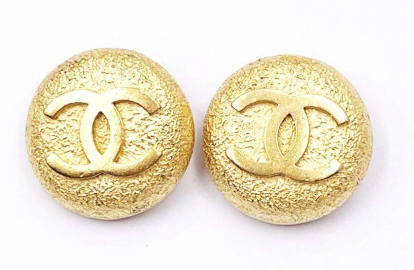 Chanel Vintage Gold Plated "CC" Clip on Earrings