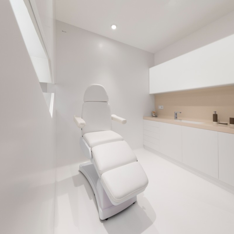 Aesthetic treatment at Olivera Tomic