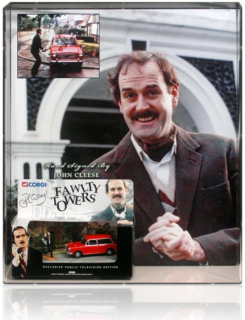 Fawlty Towers Mini Car Presentazione - Autografata da John Cleese