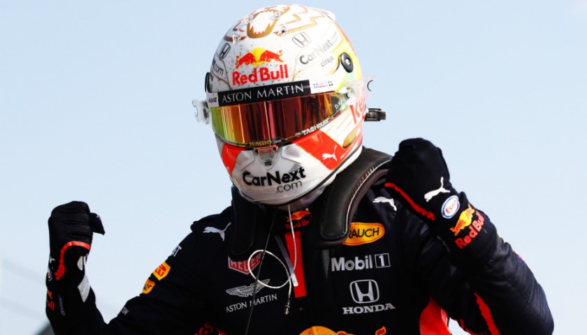 Red Bull Mini Helmet 2020 - Signed by Max Verstappen