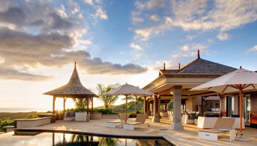 2 Week Stay in a Villa at Valriche Mauritius for 6 Adults & 5 Children