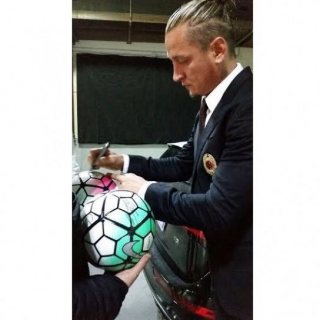 Official Serie A 15/16 match ball signed by AC Milan players 