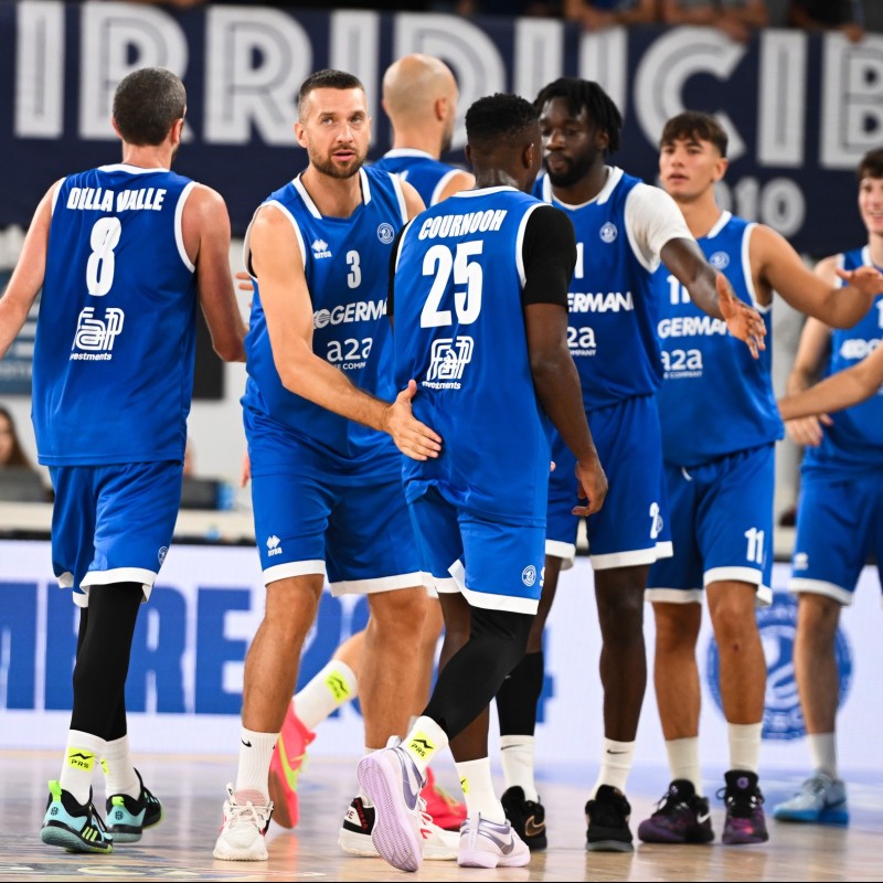 Assisti in poltroncina a Pallacanestro Brescia vs Varese + Walkabout