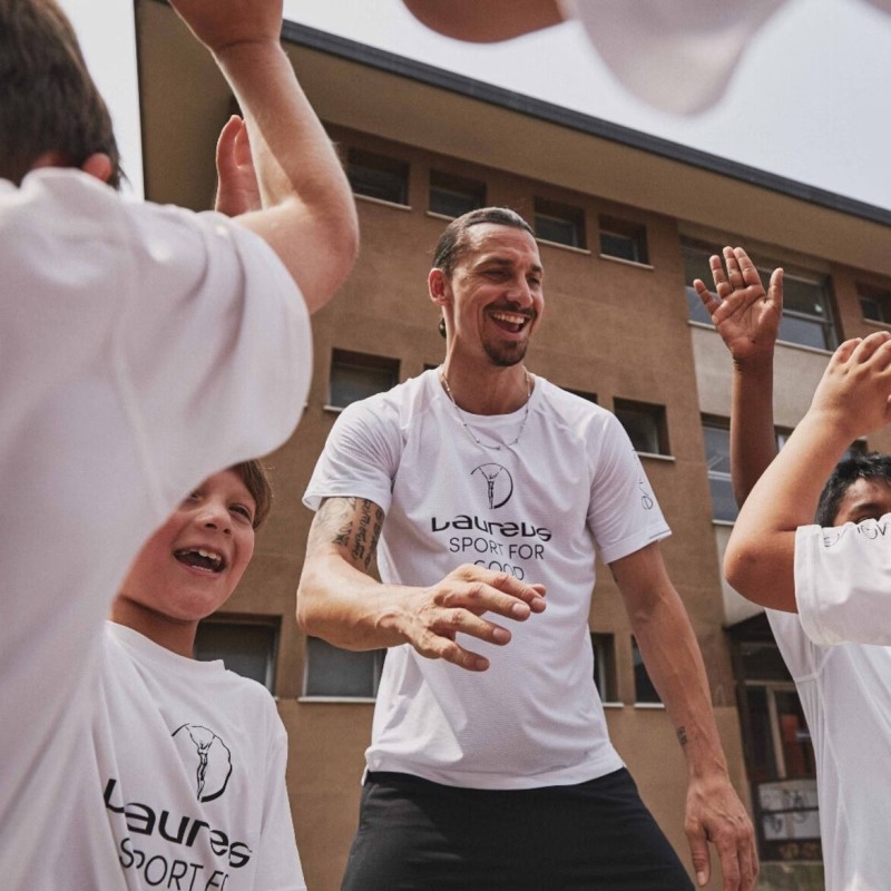 Laureus Italy Shirt Signed by Zlatan Ibrahimović