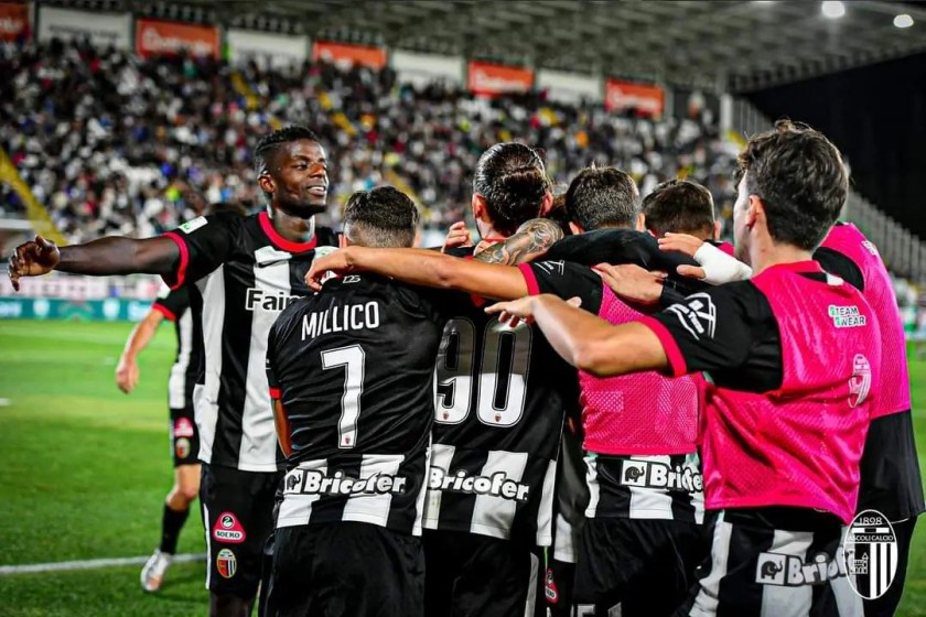 Enjoy the Ascoli-Palermo Match from Central Armchair Seat + VIP Hospitality 