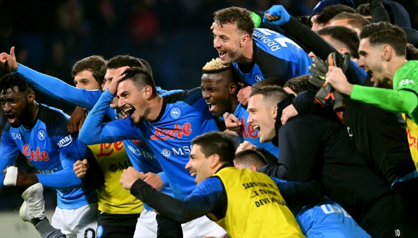 Official Napoli Flag - Signed by the Squad