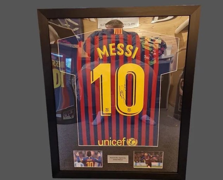 Maglia firmata e incorniciata 2018/19 del Barcellona di Messi