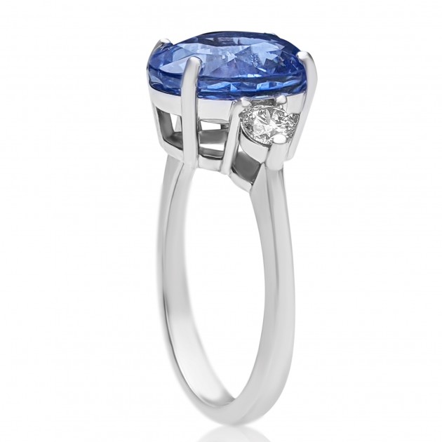 6.12 Carat Ceylon Sapphire And 0.37 Ct Diamonds18K White Gold Ring