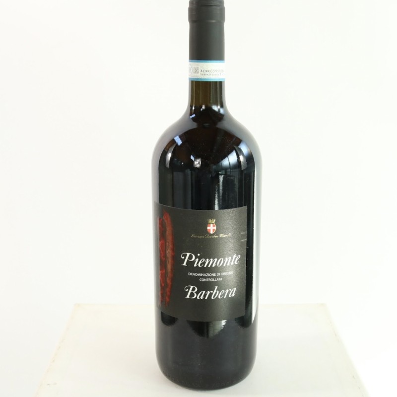 Magnum of Piedmont Barbera D.O.C. 2022 - Lorenzo Amedeo Marchi + Fettercairn '1824' 12 Year Single Highland Malt