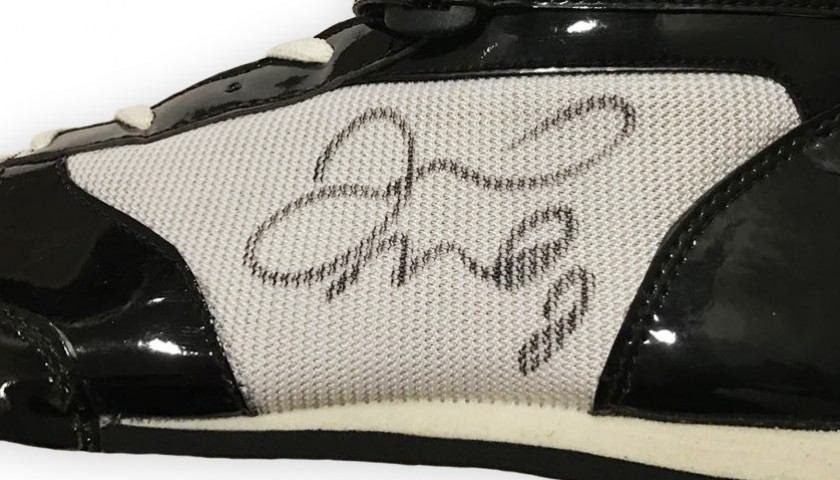 Guantone da Boxe Louis Vuitton Autografato da Floyd Mayweather -  CharityStars