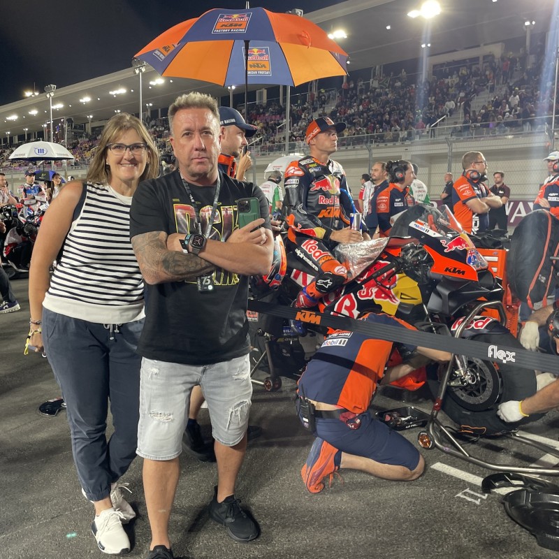 Esperienza MotoGP™ Griglia Sprint per due persone a Doha, Qatar. Più pass per il paddock nel fine settimana